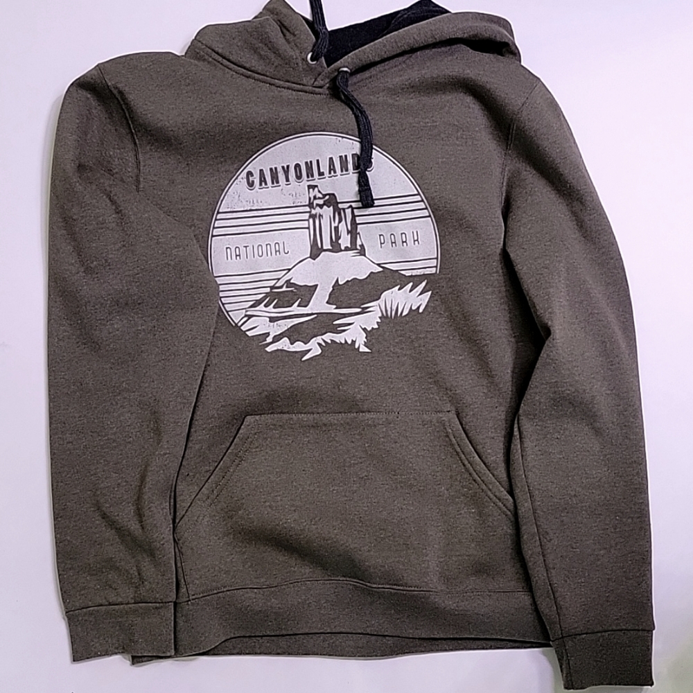 Canyonlands NP Candlestick Tower Hoodie Size M